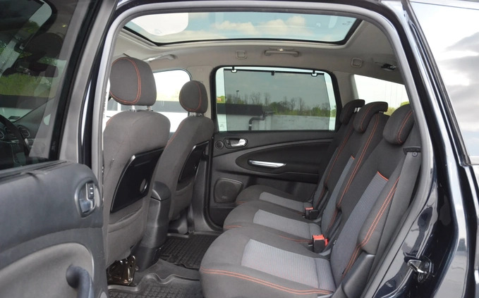 Ford S-Max cena 26900 przebieg: 375000, rok produkcji 2011 z Zabrze małe 497